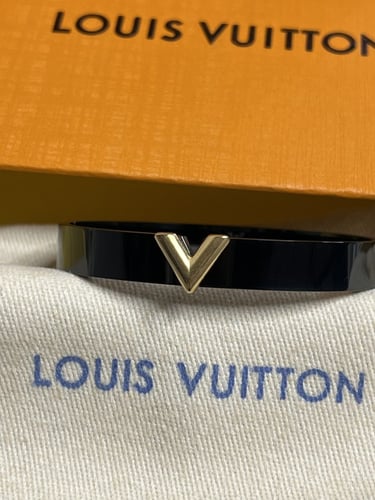 إسوارة LOUIS VUITTON معدن ذهبي