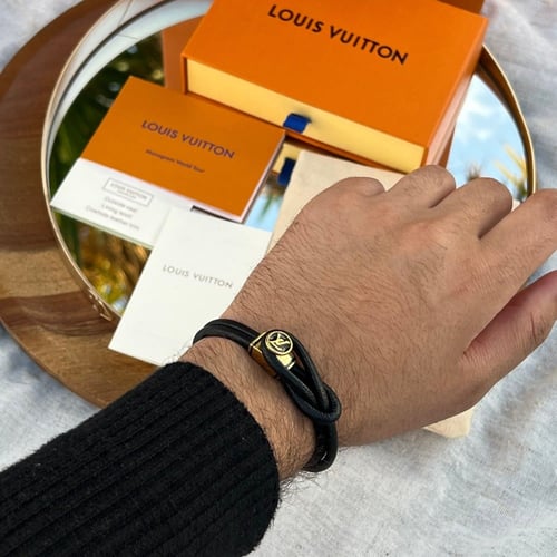 إسوارة LOUIS VUITTON جلد ومعدن ذهبي