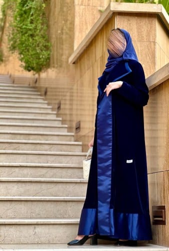 عباية مخمل كحلي