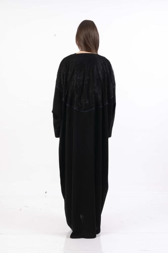 كريب كوري اسود مع دانتيل فرنسي وطرف كحلي