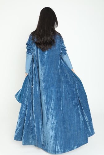 عبايه كلوش مخمل ازرق