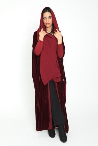 عبايه بشت مخمل برغندي