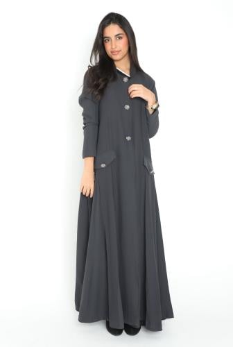 عباية بليزر كلوش مطعمة بأزارير