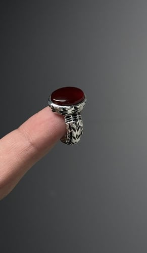 أحمر ياقوتي - برتاش