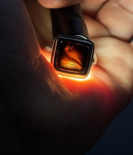 جزع اسود مربع