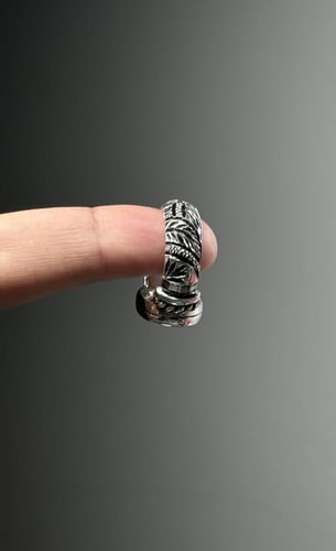 بنفسج غامق زجاجي تراش - حجر عرض