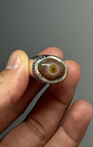 سليماني هندي أخضر فلاور اطواق و عين صفراء