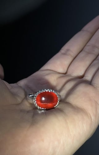 أحمر رماني زجاجي مائي