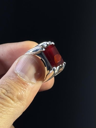 كرزي زعفراني مترش بأسنان