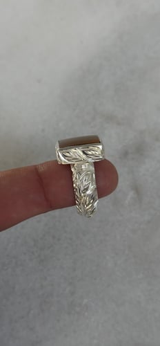 اصفر ليموني مربع | نقش بدون تكحيل