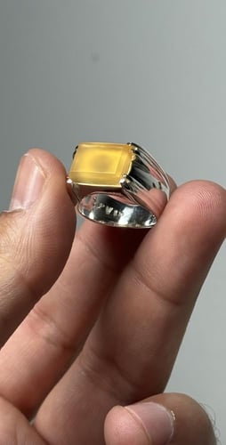 أصفر زجاجيه عاليه مترش - اسنان