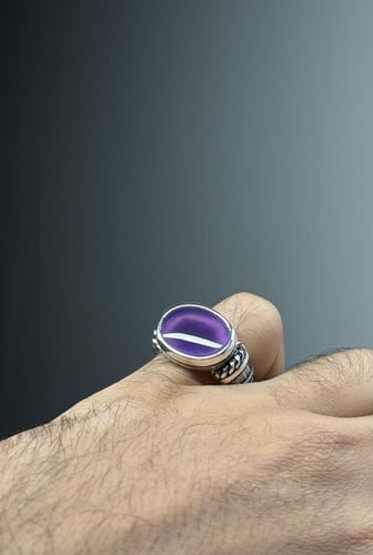 بنفسج غامق زجاجي تراش - حجر عرض