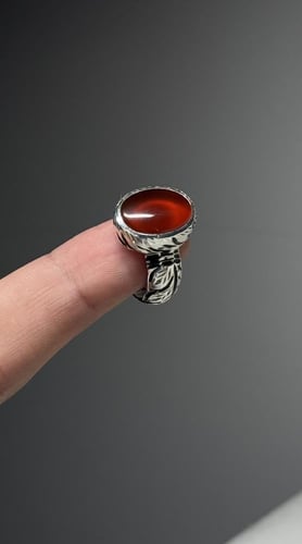 أحمر زجاجيه عاليه - برتاش