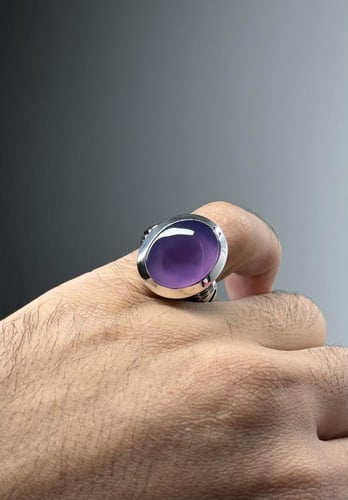 بنفسج غامق زجاجي