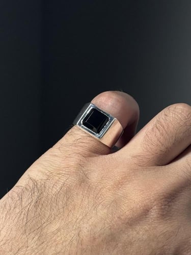 جزع اسود مربع مترش