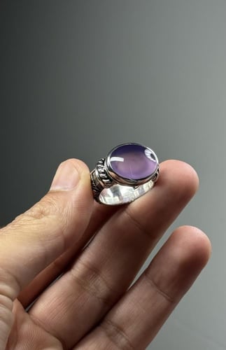 بنفسجي زجاجي فاتح تراش - حجر عرض