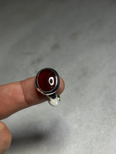 ياقوتي زجاجي طرف زعفراني محسوس خفيف