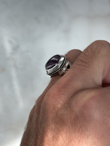 بنفسجي دائري