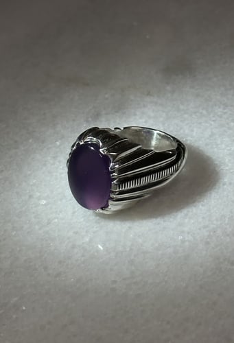 بنفسجي غامق