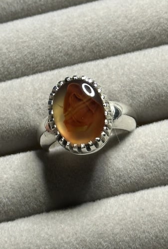 زجاجي زعفراني