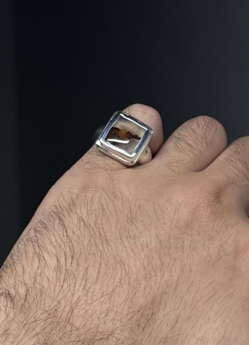 مصور زجاجي مربع