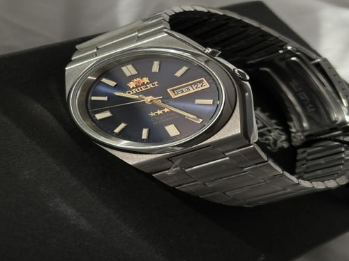 أورينت يوم وتاريخ - ميناء كحلي