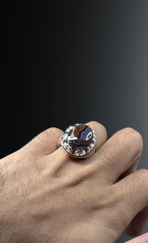 بنفسجي زعفراني خرائطي