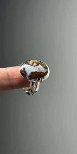 خام متداخل كبدي خرائطي وكريستالي