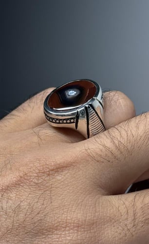 كرزي زجاجي زعفراني تجزع اسود وبقعه كريستاليه