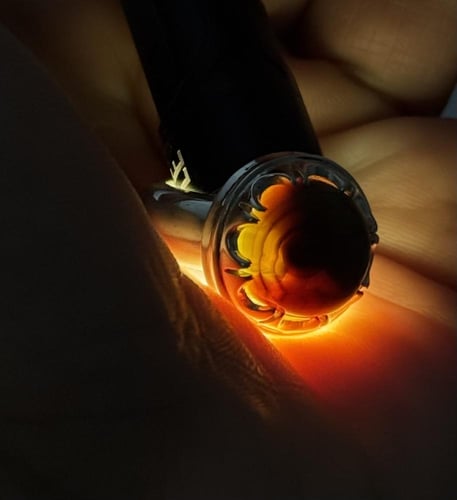 هندي عينين بافوري