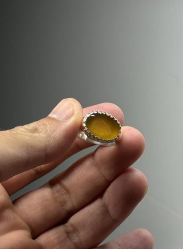 أصفر ليموني طبيعي زجاجي 2