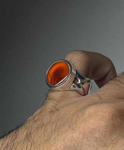 رماني زجاجي شجري