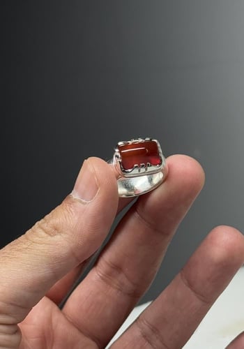 أحمر ياقوتي قصه برميلي