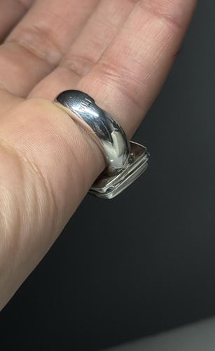 أصفر منوصف زعفراني زجاجي