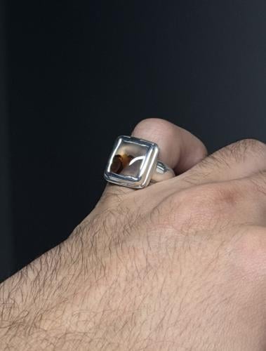 مصور زجاجي مربع