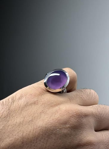 بنفسج غامق زجاجي