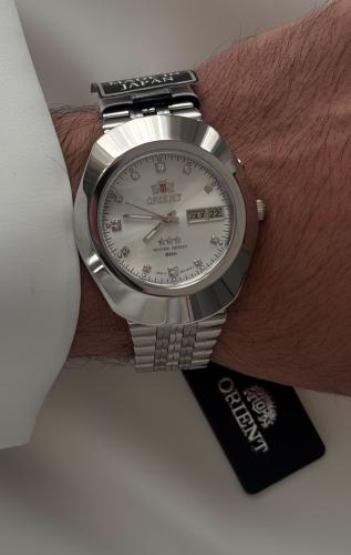 أورينت يوم وتاريخ - موديل رادو