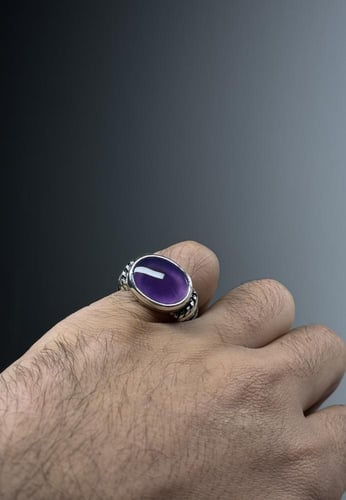 بنفسج غامق زجاجي تراش - حجر عرض