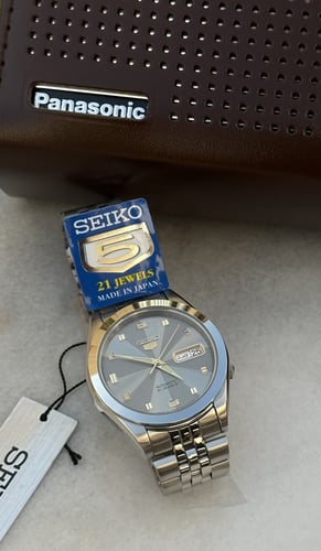 سيكو ٥ - ميناء وارقام مميزه