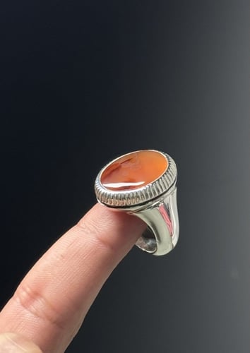 أصفر مصور زعفراني