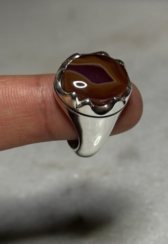 بنفسجي زعفراني