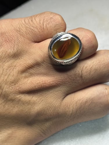 زيتي زجاجي زعفراني