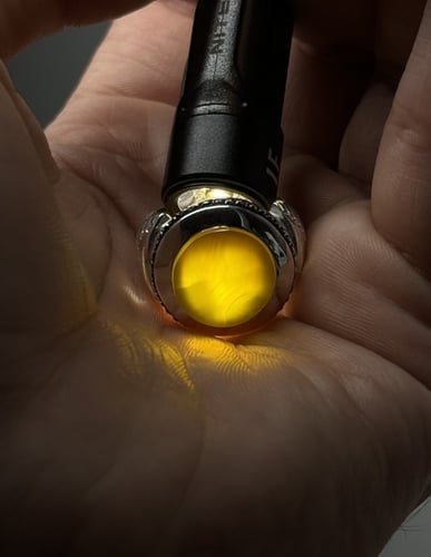 أصفر ليموني طبيعي دائري