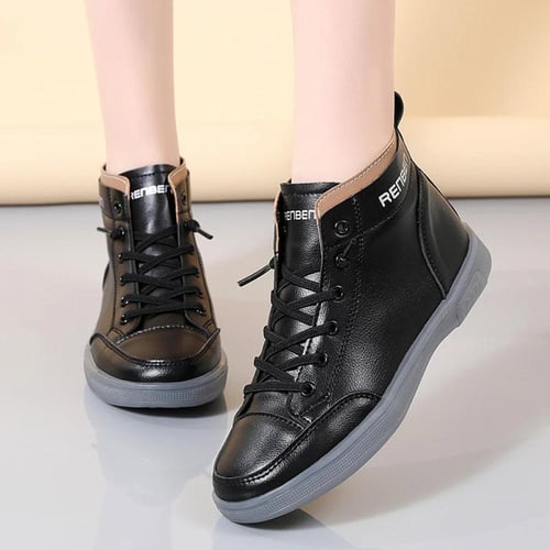 أحذية مارتن نسائية