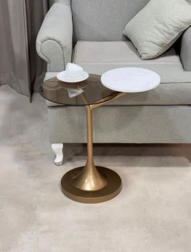 Serving table