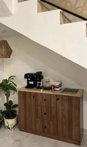 Electric ceramic corner