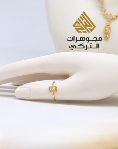طقم ذهب عيار 18