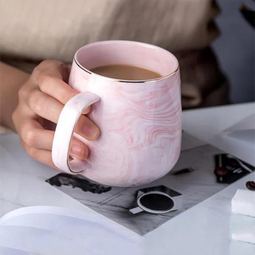 كوب قهوة بنقشة بوهيمية