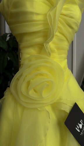 فستان يوكا الانيقة