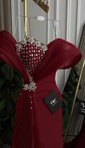 فستان ديفا الانيقه